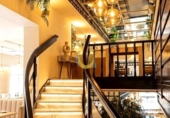 150m² restaurant for rent in Madrid, in the area of Jerónimos, Calle de O'Donnell photo