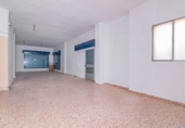 Local comercial en venta con 179m² en Dúrcal, Calle Echevarría foto