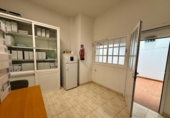 130m² offices for sale in Las Palmas de Gran Canaria, in the area of The Red Ones, Calle La Naval photo
