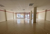 460m² locaux commerciaux pour vente à Dos Hermanas, Plaza Cantely photo