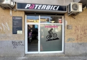 77m² commercial premises for sale in Paterna, Calle Melias photo