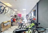 77m² commercial premises for sale in Paterna, Calle Melias photo