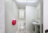 77m² commercial premises for sale in Paterna, Calle Melias photo
