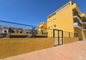 Local comercial en venta con 181m² en Atarfe, Calle del Novillo foto