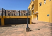 Local comercial en venta con 181m² en Atarfe, Calle del Novillo foto