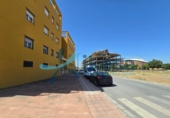 Local comercial en venta con 108m² en Atarfe, Calle del Tercio foto