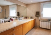 546m² building for sale in Argentona, Carretera d'Òrrius photo