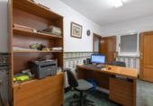 570m² warehouse for sale in Loja, photo