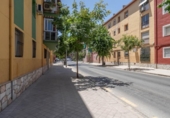 33m² commercial premises for sale in Granada, in the area of Los Vergeles, Calle Río Guadalfeo photo