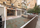 50m² commercial premises for sale in Granada, photo