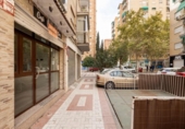 50m² commercial premises for sale in Granada, photo