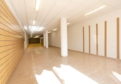 Local comercial en venta con 508m² en Oviedo foto