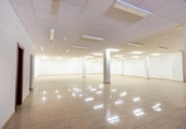Local comercial en venta con 508m² en Oviedo foto