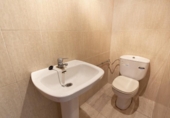 Local comercial en venta con 508m² en Oviedo foto