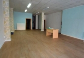 Local comercial
en venda
amb 143m² a La Roda, Calle de la Tierra Blanca foto