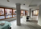 Oficina en venta con 153m² en Zaragoza, Calle Matilde Sanguesa foto