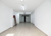 89m² locaux commerciaux pour vente à Alacuás, Calle Rigoberta Menchú photo