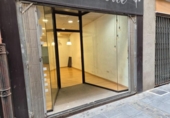 Local comercial en alquiler con 53m² en Ripoll foto