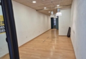 Local comercial en alquiler con 53m² en Ripoll foto