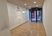 Local comercial en alquiler con 53m² en Ripoll foto