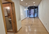 Local comercial en alquiler con 53m² en Ripoll foto