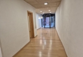 Local comercial en alquiler con 53m² en Ripoll foto