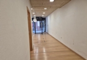 Local comercial en alquiler con 53m² en Ripoll foto