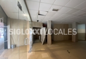 Local comercial en alquiler con 230m² en Barcelona, en la zona de la Nova Esquerra de l'Eixample, Carrer de Còrsega foto