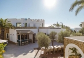 Hotel
en venda
amb 894m² a Mont-roig del Camp, a la zona de Miami Platja, Carrer Cerdanya foto
