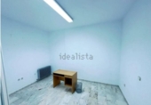 Oficina en venta con 65m² en Cáceres, en la zona de Casas Baratas, Calle Lusitania foto