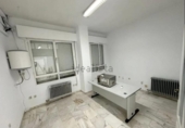 Oficina en venta con 65m² en Cáceres, en la zona de Casas Baratas, Calle Lusitania foto
