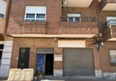Local comercial en venta con 117m² en La Unión, Calle Ardid foto