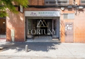 Local comercial en venta con 160m² en Reus, en la zona de Barri Ample, Plaça Llibertat foto