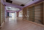 Local comercial en venta con 160m² en Reus, en la zona de Barri Ample, Plaça Llibertat foto