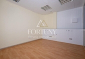 Local comercial en venta con 160m² en Reus, en la zona de Barri Ample, Plaça Llibertat foto
