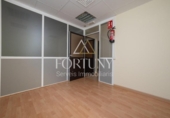 Local comercial en venta con 160m² en Reus, en la zona de Barri Ample, Plaça Llibertat foto