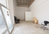 Local comercial en venta con 63m² en Tarrasa, Carrer d'en Prim foto