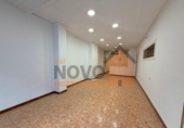 76m² locaux commerciaux pour vente à Valence, dans le quartier de la Petxina, Calle Ángel Guimerá photo