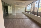 Local comercial en alquiler con 255m² en Cáceres, Avenida Rodríguez de Ledesma foto