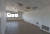 Oficina en venta con 99m² en Bormujos, Avenida Republica Argentina foto