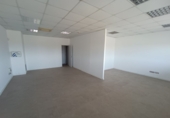 Oficina en venta con 99m² en Bormujos, Avenida Republica Argentina foto
