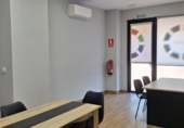 36m² commercial premises for rent in Badajoz photo
