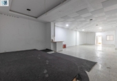 Local comercial
en venda
amb 137m² a Granada, a la zona de Santa Adela, Calle Escorial García Raro foto