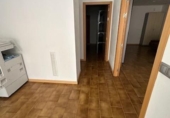 Local comercial en venta con 73m² en Barbastro, Calle Valle de Estos foto