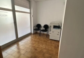 Local comercial en venta con 73m² en Barbastro, Calle Valle de Estos foto