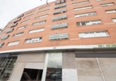 Local comercial en venta con 294m² en Tarrasa, Carrer del Doctor Cistaré foto
