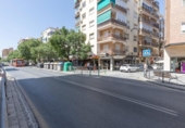 137m² locaux commerciaux pour vente à Grenade, dans le quartier de Sainte Adèle, Avenida de Dílar photo