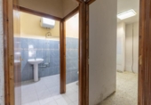 137m² locaux commerciaux pour vente à Grenade, dans le quartier de Sainte Adèle, Avenida de Dílar photo