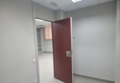 150m² offices for rent in Constantí photo