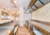 328m² commercial premises for sale in Granada, in the area of San Antón Neighborhood, Calle Neptuno photo
